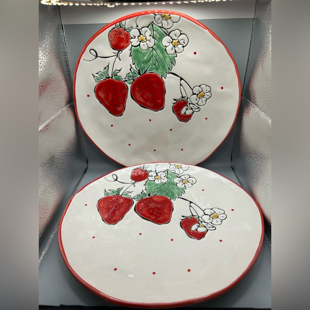 ELI +ANA Jewel of the Garden STRAWBERRY And Polka Dot Dinner Plate Set Of 2 NEW